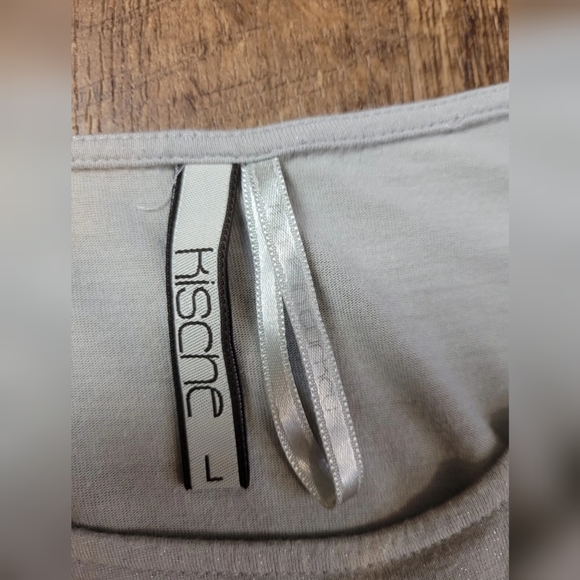 FREE W BUNDLE Kische glitter high low t-shirt - Picture 4 of 8